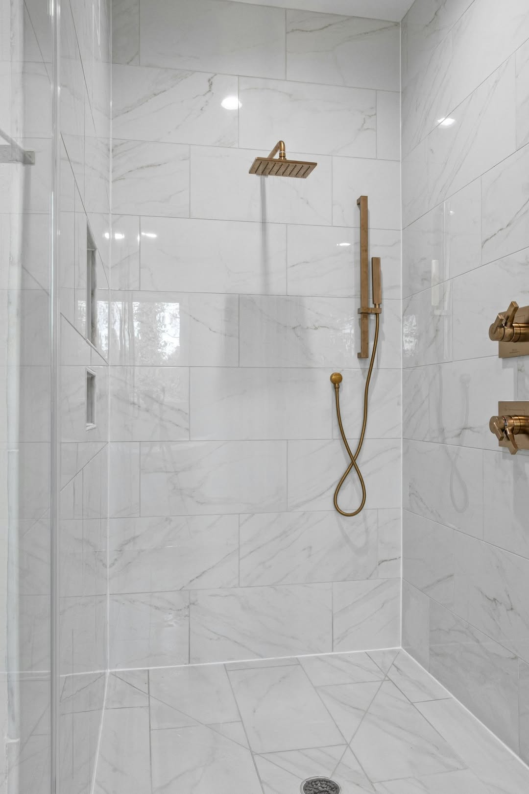 Reformas de baños Madrid con DuchaVip: calidad y confianza