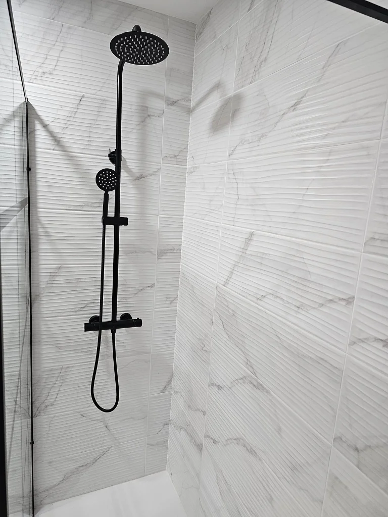 instalación Rápida de Plato de Ducha en Madrid